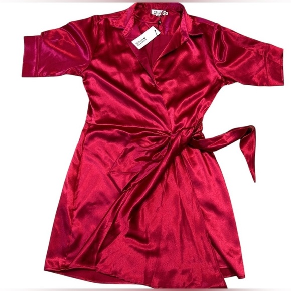 NWT Molly Bracken Silky Wrap Around Mini Tie Dress in Raspberry - Picture 6 of 9